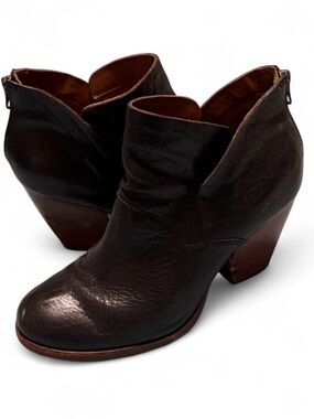 Kork-Ease Leather Ankle Boots Black upper with brown Stacked Heel Comfort Size 9